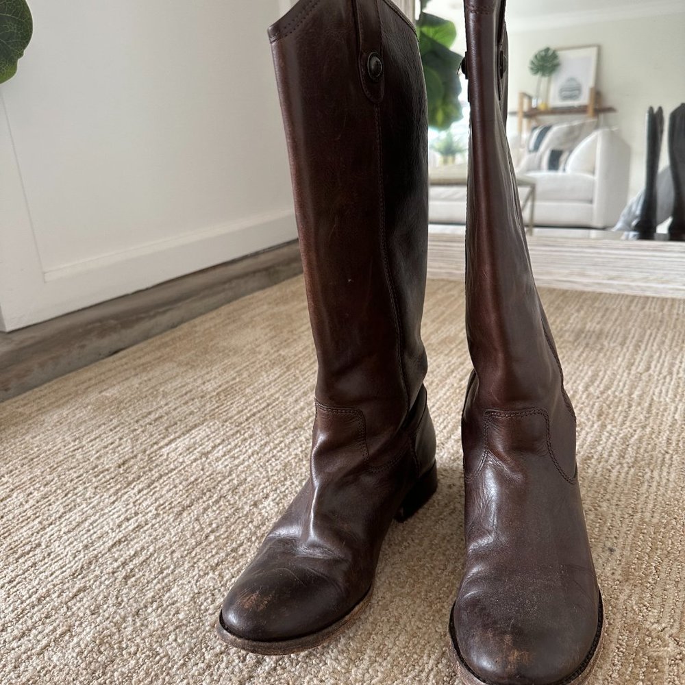 Frye Melissa Button 2 Size 7.5 Brown